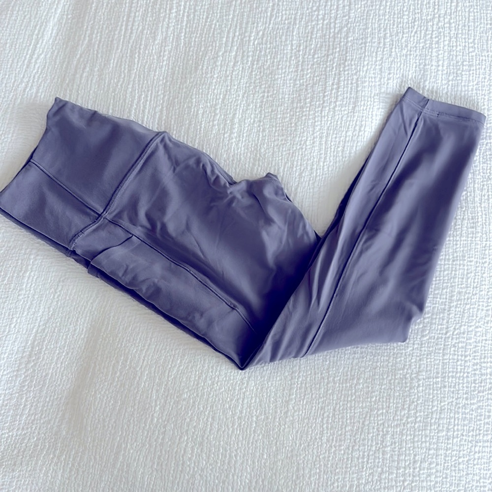 Athleta Salutation Stash 7/8 Leggings - Periwinkle